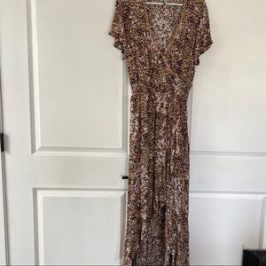 Elegant Leopard Print Maxi Dress